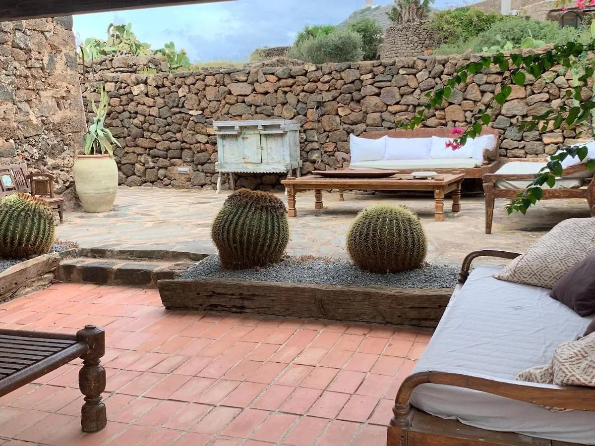 Villa Dammuso Oriente à Pantelleria 0*,  Italie